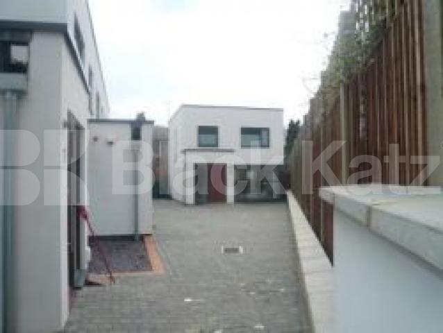 			3 Bedroom, 1 bath, 1 reception House			 Black Boy Lane, TOTTENHAM